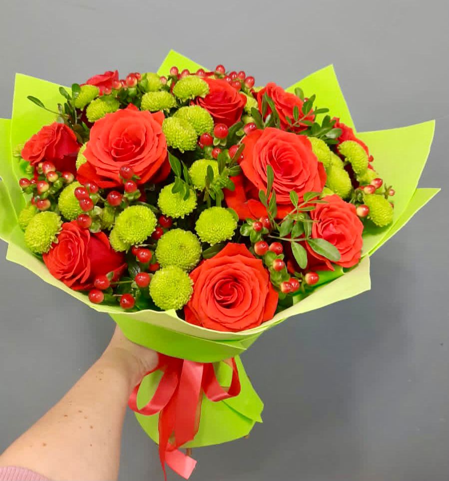 Букет цветов из: Хризантемы и Розы в Канглах