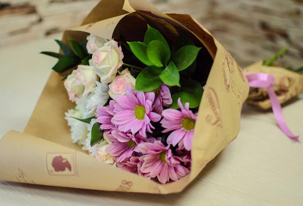 Букет цветов из: Розы и Хризантемы в Канглах