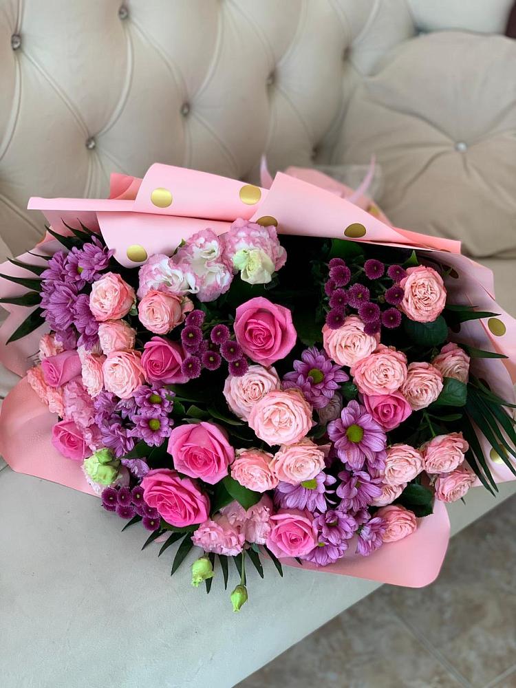 Букет цветов из: Хризантемы, Розы и Лизиантусы в Канглах