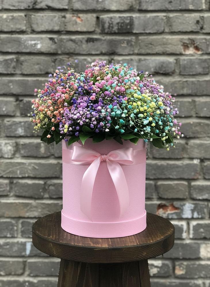 Цветочная композиция из Гипсофила и Розы в шляпной коробке в Канглах
