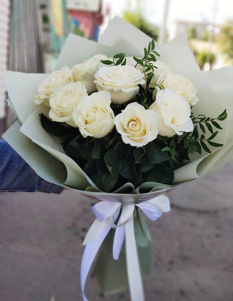 Букет Белые розы Проуд в Канглах