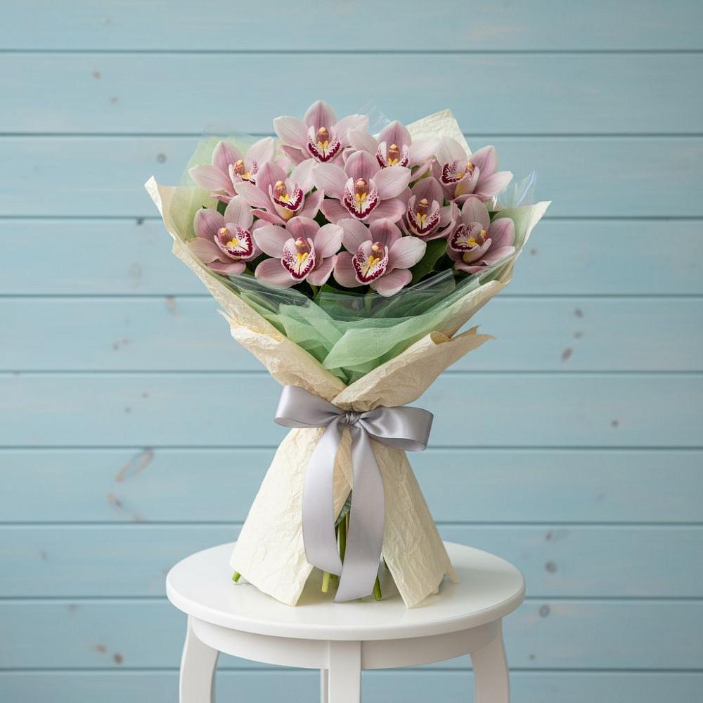 Букет цветов из: Орхидеи и Розы в Канглах