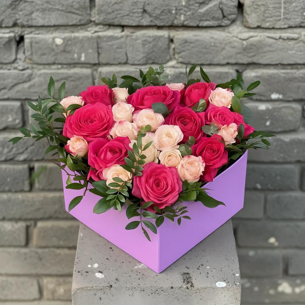 Цветочная композиция из Розы в коробке в Канглах