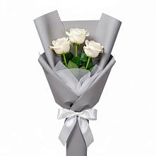 Букет 3 белые розы в Канглах