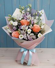 Букет цветов из:  Лизиантусы, Розы, Альстромерии и Гипсофила в Канглах