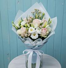 Букет цветов из:  Розы и Лизиантусы в Канглах