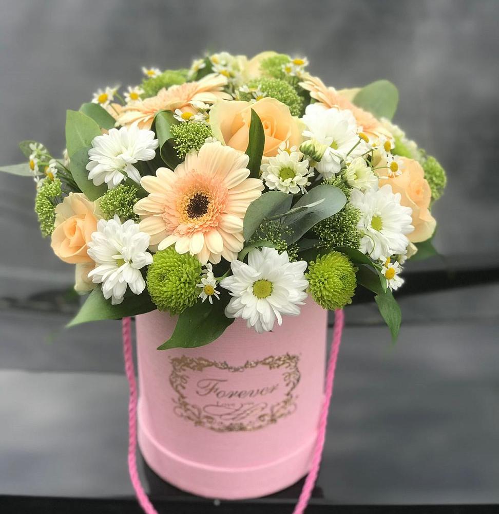 Цветочная композиция из Розы, Герберы и Хризантемы в шляпной коробке в Канглах