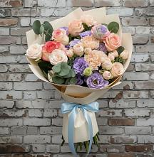 Букет цветов из:  Розы, Лизиантусы и Гвоздики в Канглах