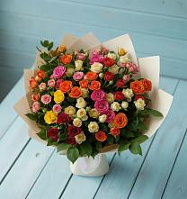 Букет Микс из разноцветных кустовых роз в Канглах